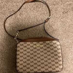 Michael Kors Crossbody